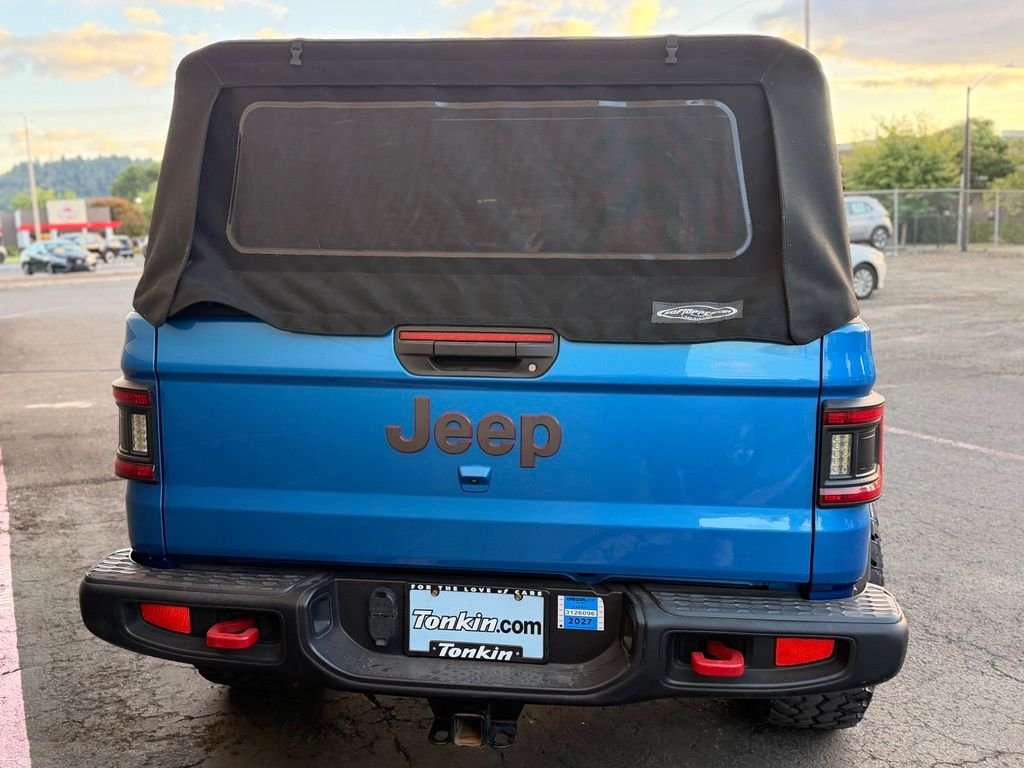 Used 2022 Hydro Blue Pearlcoat Jeep Rubicon image 5
