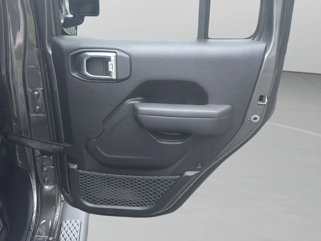 New 2026 Granite Crystal Metallic Clear-Coat Exterior Paint Jeep 85th Anniversary Edition image 12