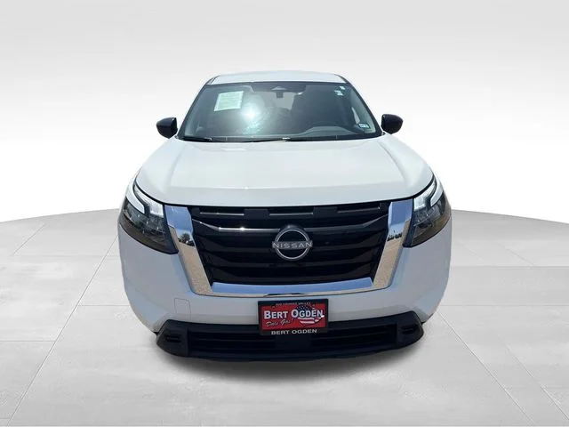 Used 2025 White Nissan S image 2