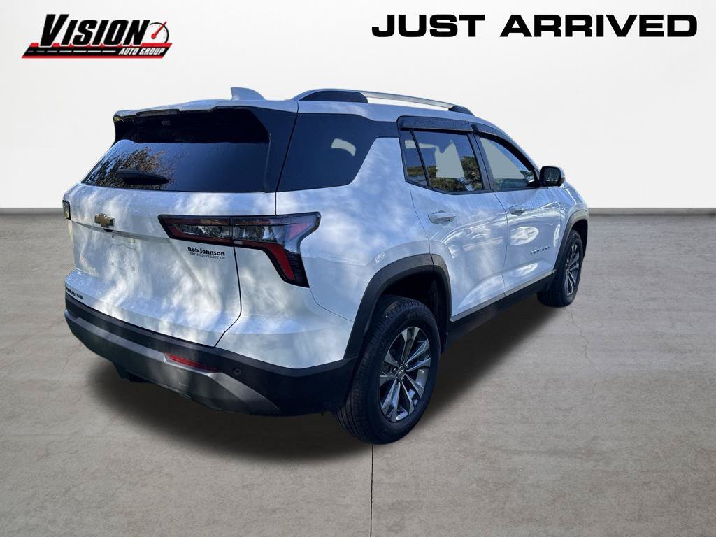 Used 2025 White Chevrolet LT image 5