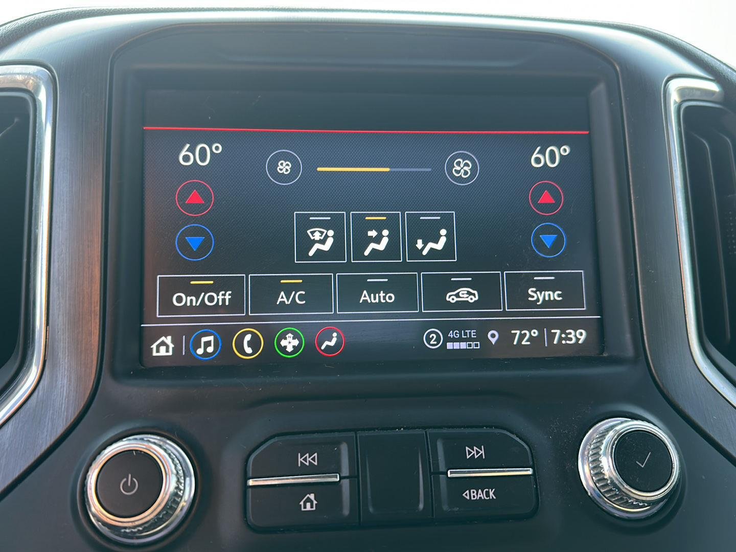 Used 2022 Summit White GMC AT4 image 11