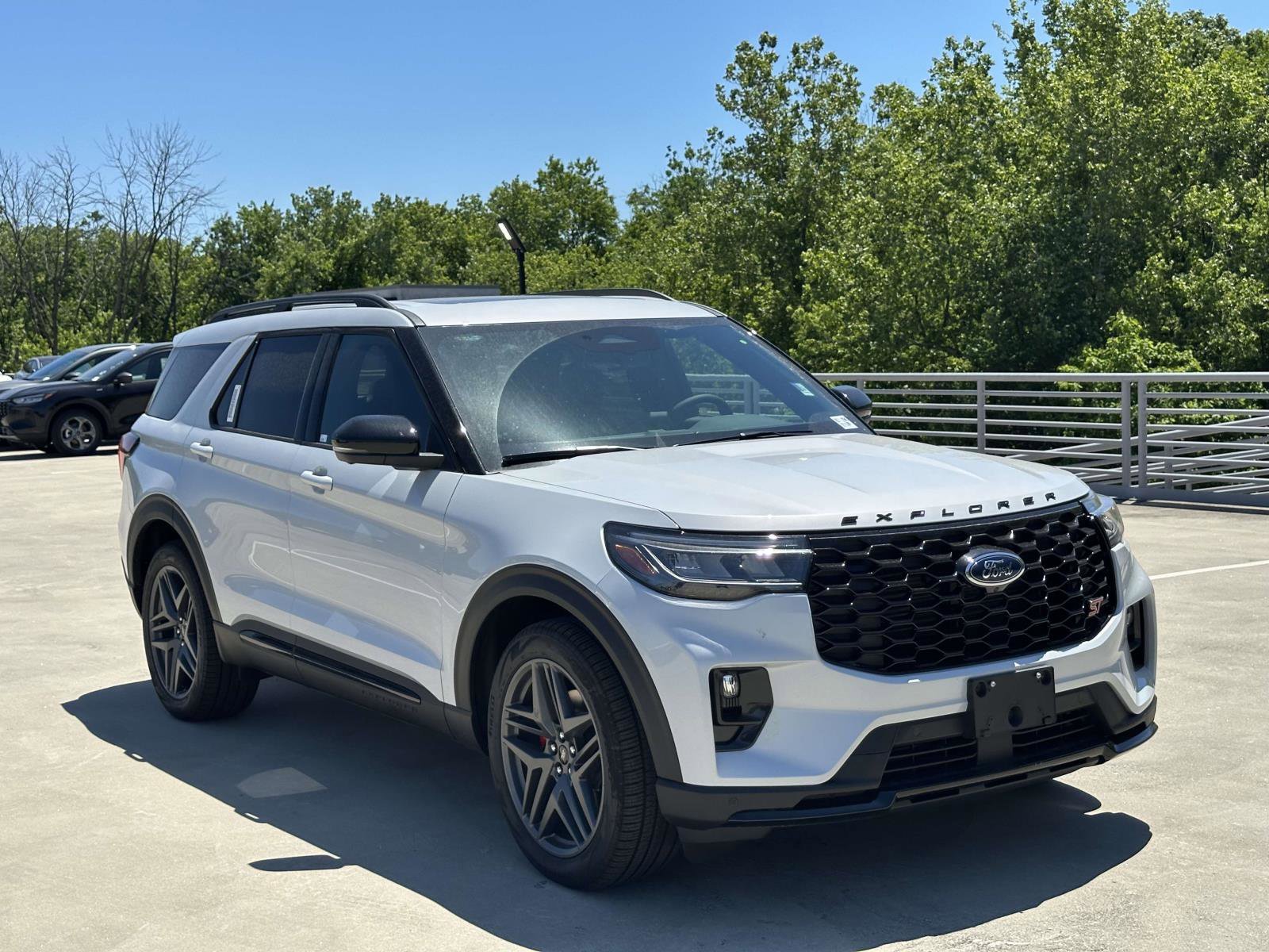 2026 Ford Explorer ST 4WD's photo