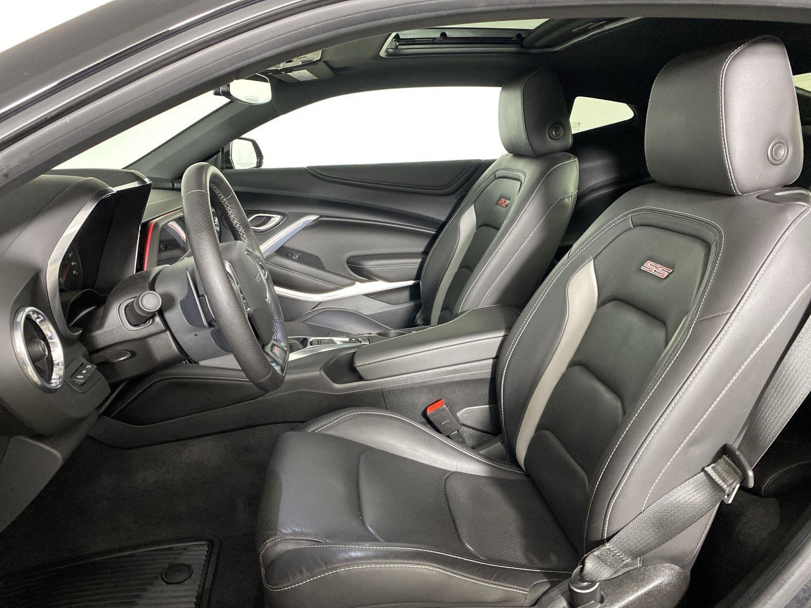 Used 2018 Black Chevrolet 2SS image 10