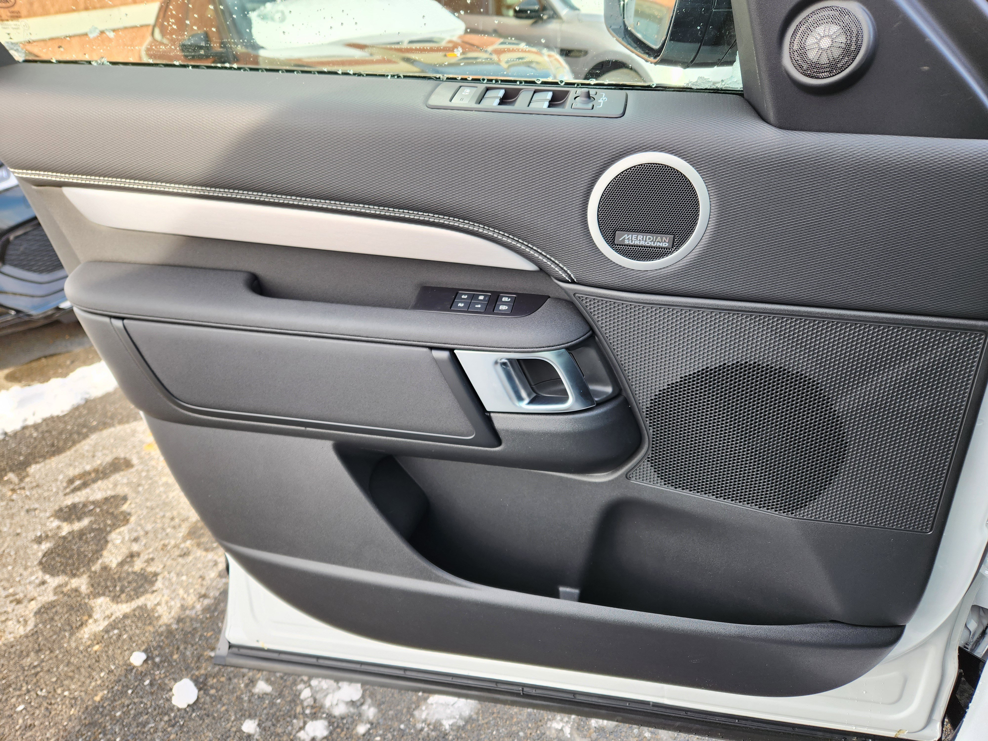 2026 Land Rover Discovery Gemini Edition - Photo 16