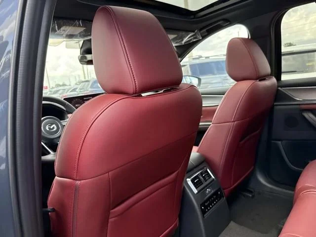2026 Mazda CX-70 Premium Package - Photo 17