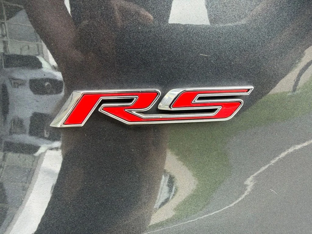 Used 2019 Gray Chevrolet RS image 4