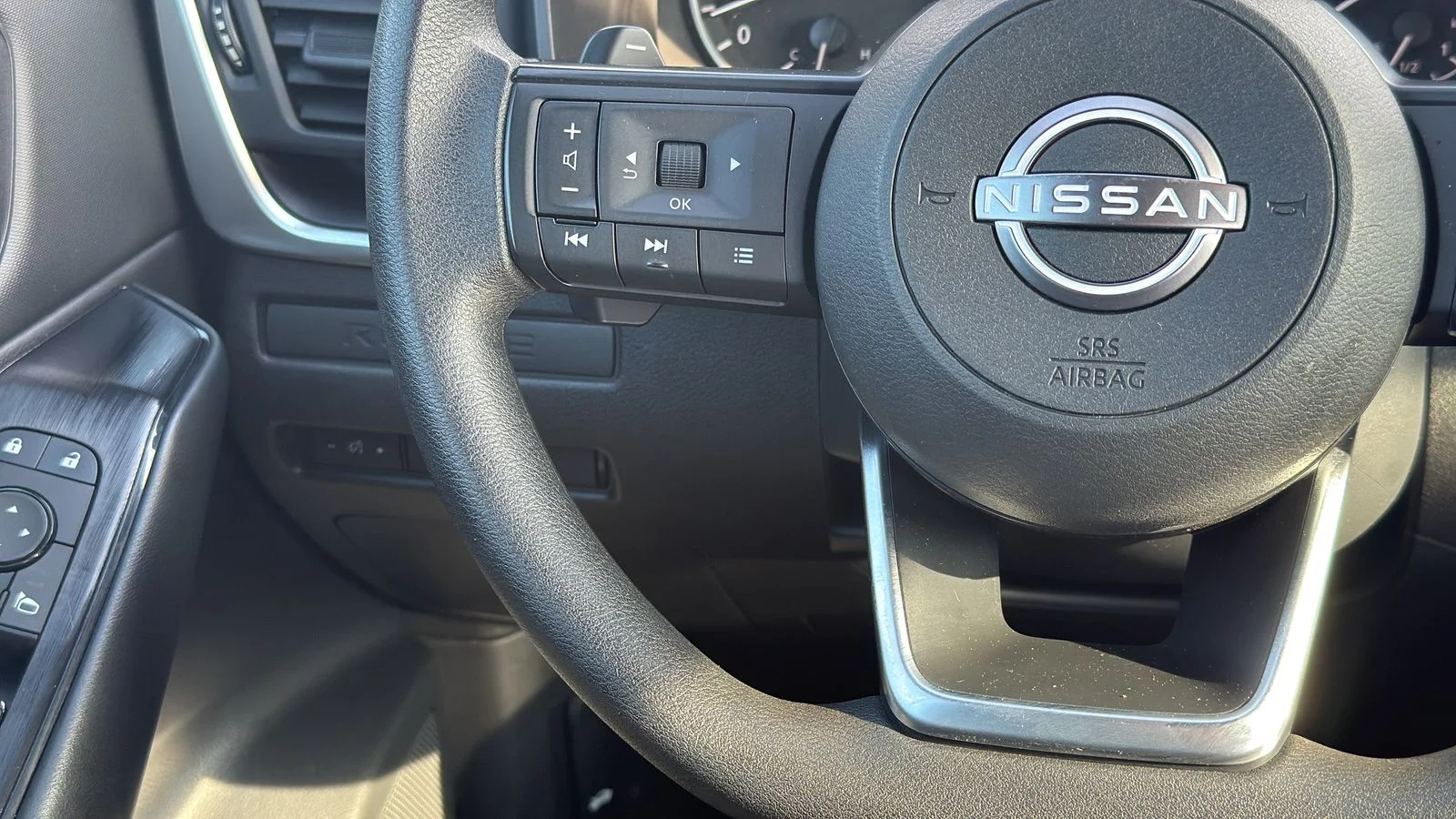 Used 2024 Gray Nissan S image 16