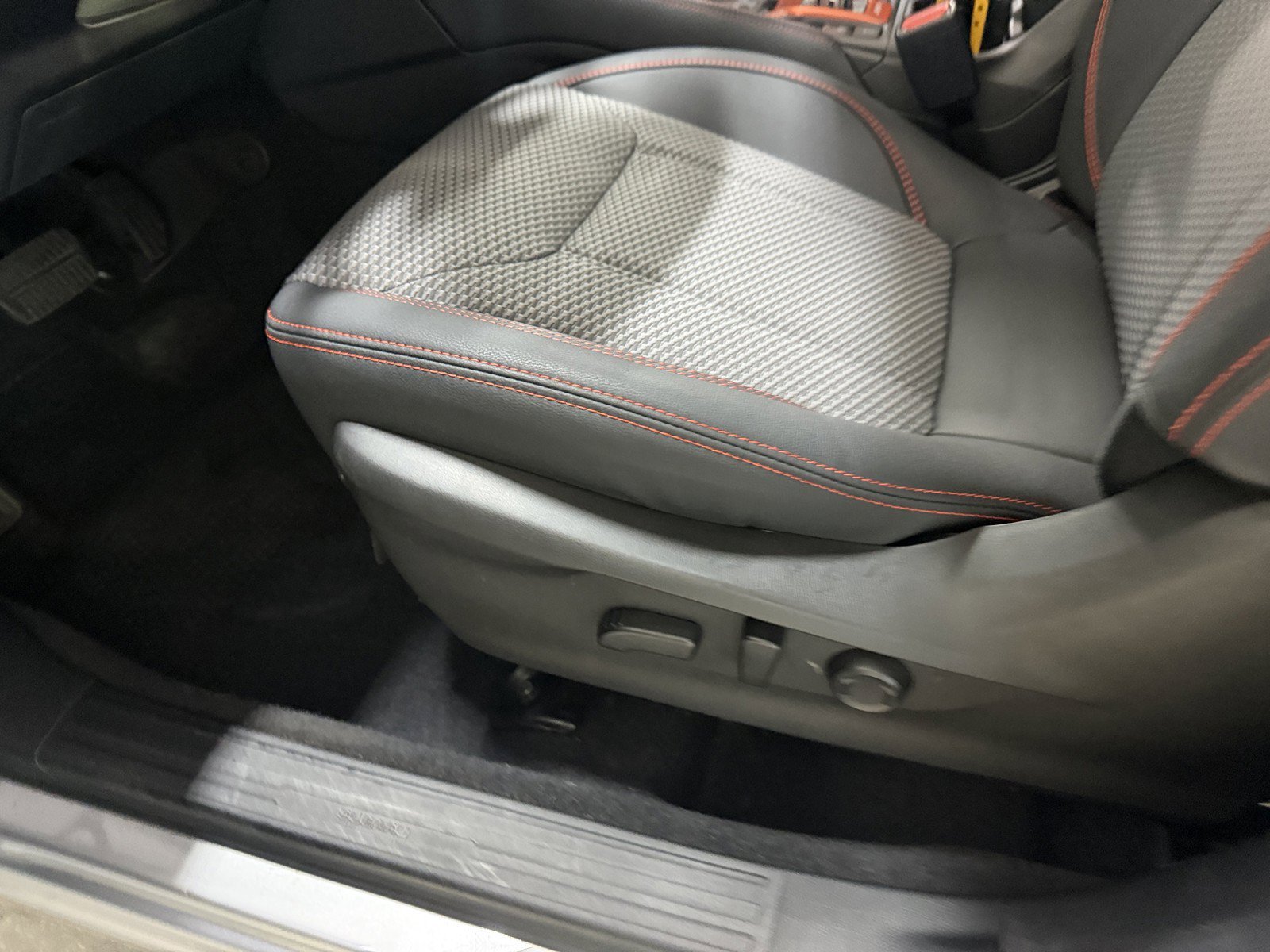 Used 2020 Ice Silver Metallic Subaru Sport image 22