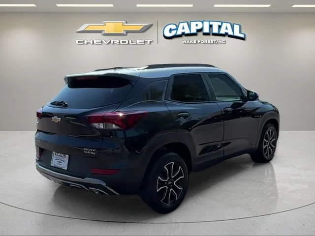 Used 2021 MIDNIGHT BLUE METALLIC Chevrolet ACTIV image 5