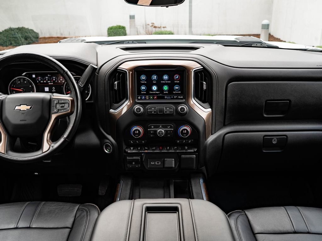 Used 2022 Iridescent Pearl Tricoat Chevrolet High Country image 33