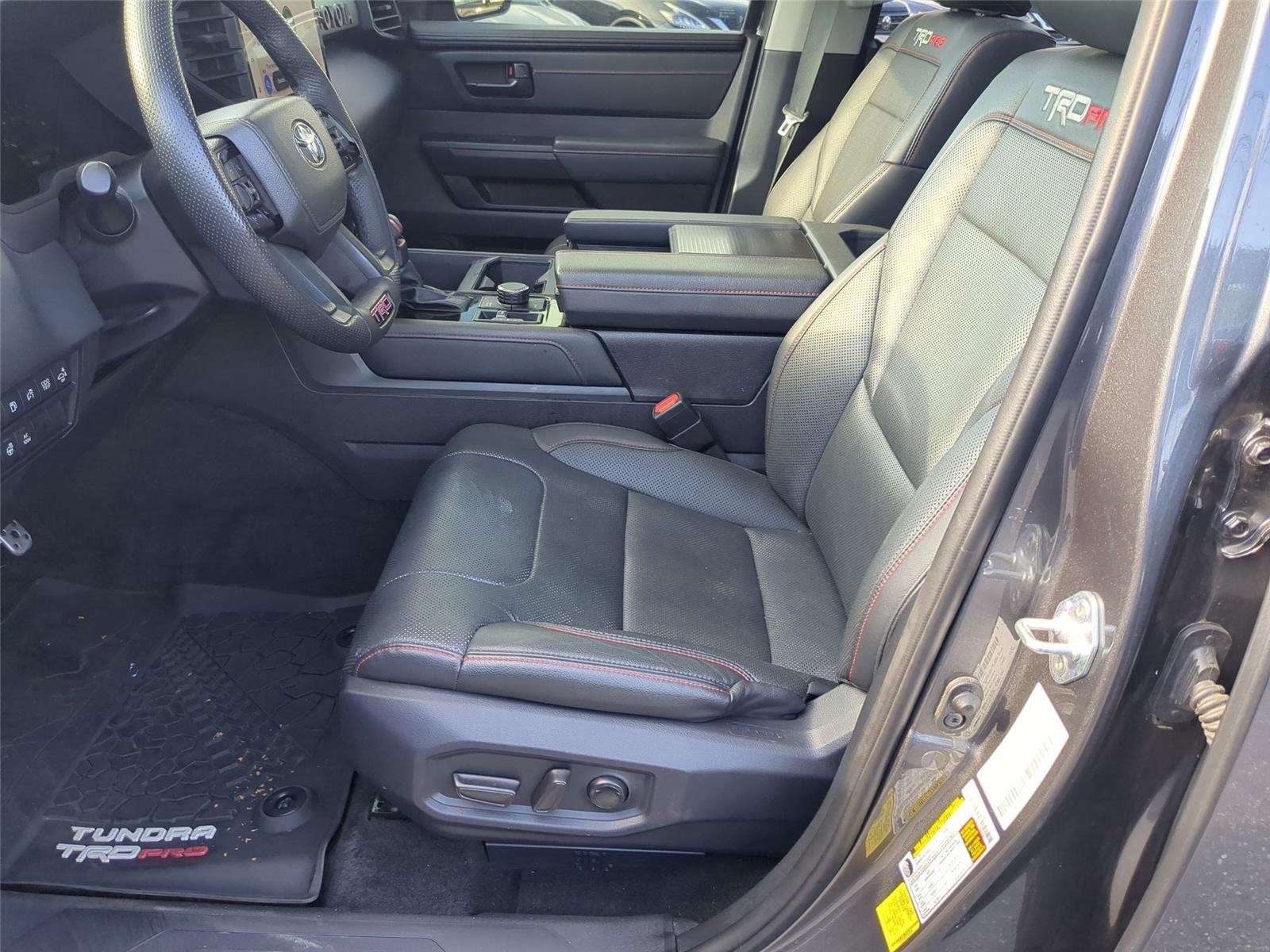 Used 2023  TOYOTA  image 18