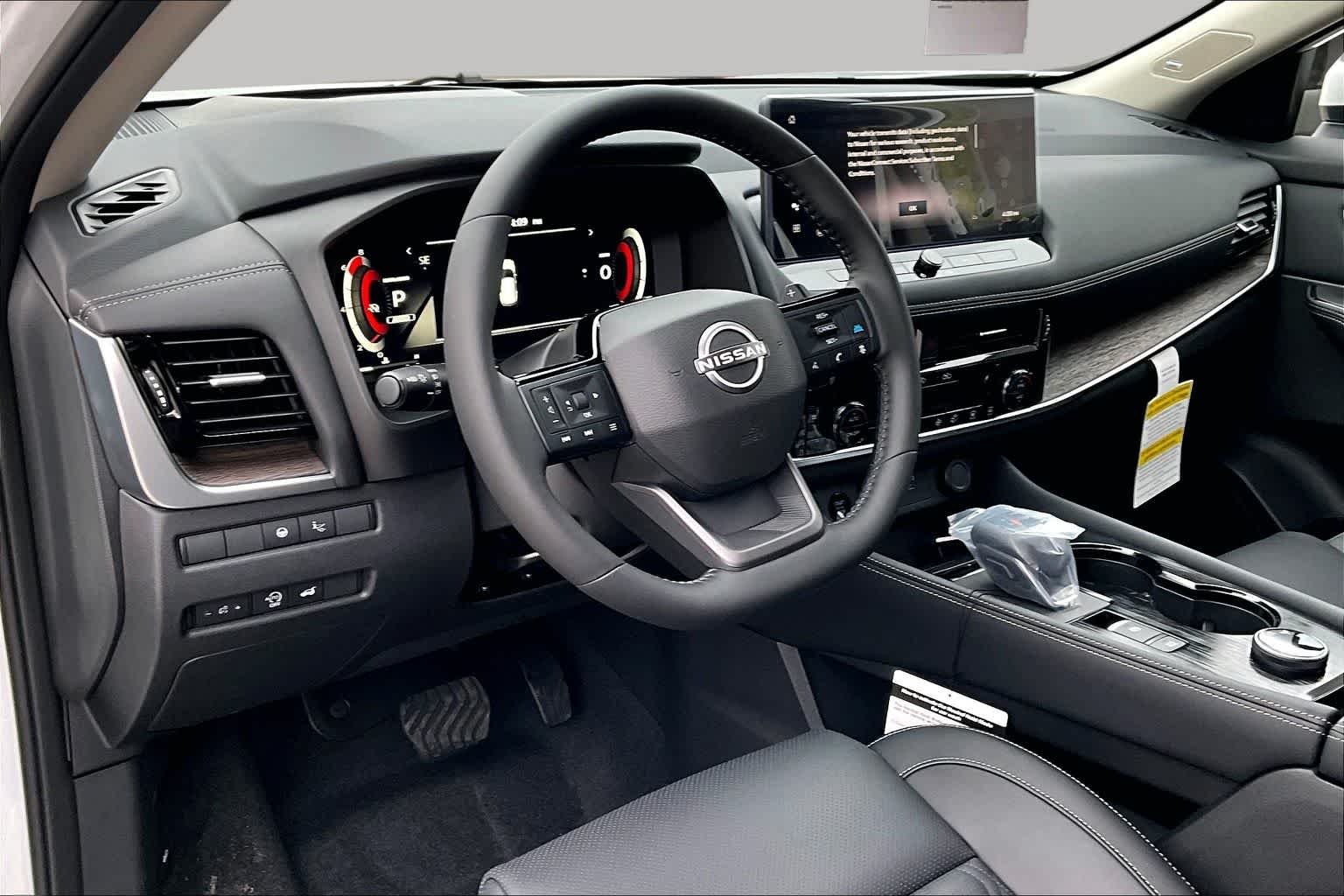 New 2026 Everest White Pearl TriCoat Nissan Platinum image 10