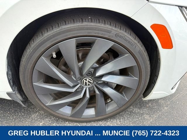 Used 2023 White Volkswagen 2.0T SEL R-Line image 13