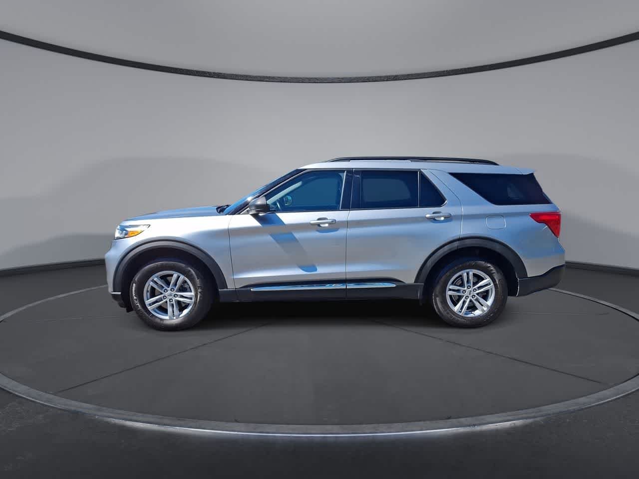 Certified Used 2021 Iconic Silver Metallic Ford XLT image 5