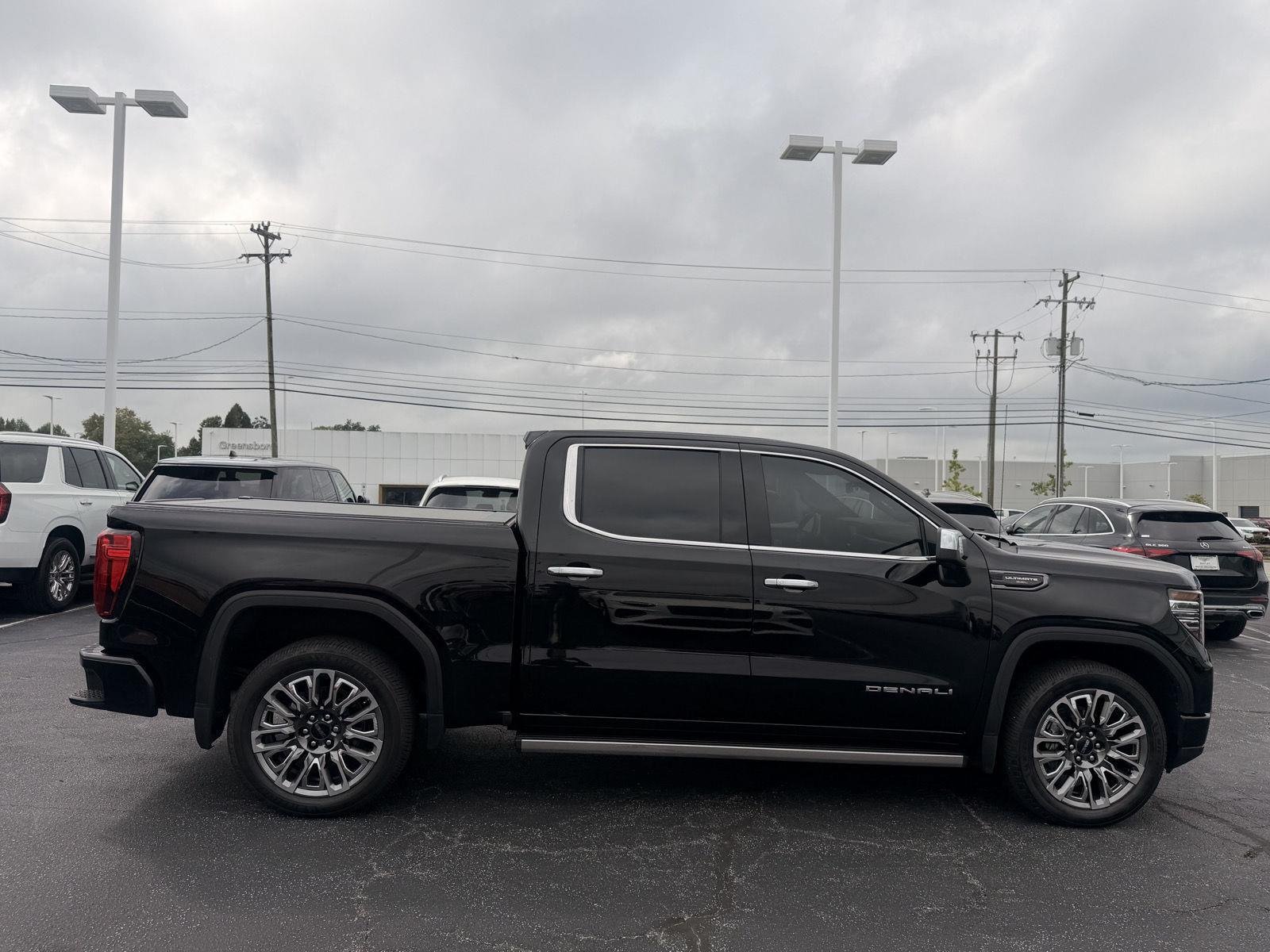 Used 2023 Onyx Black GMC Denali Ultimate image 20