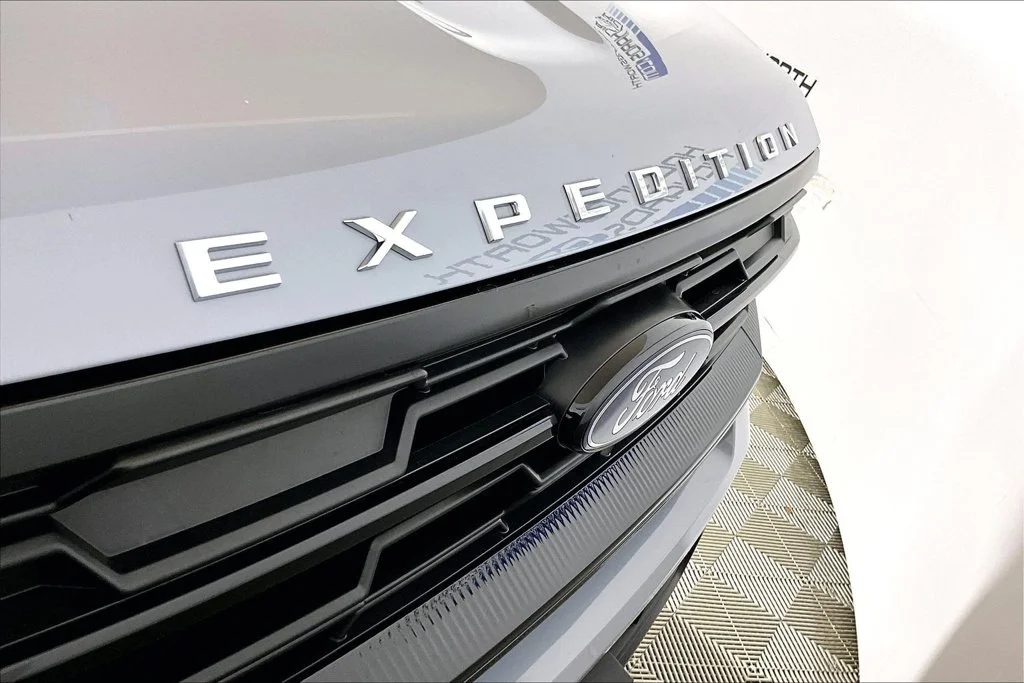 Used 2025 Gray Metallic Ford Active image 24