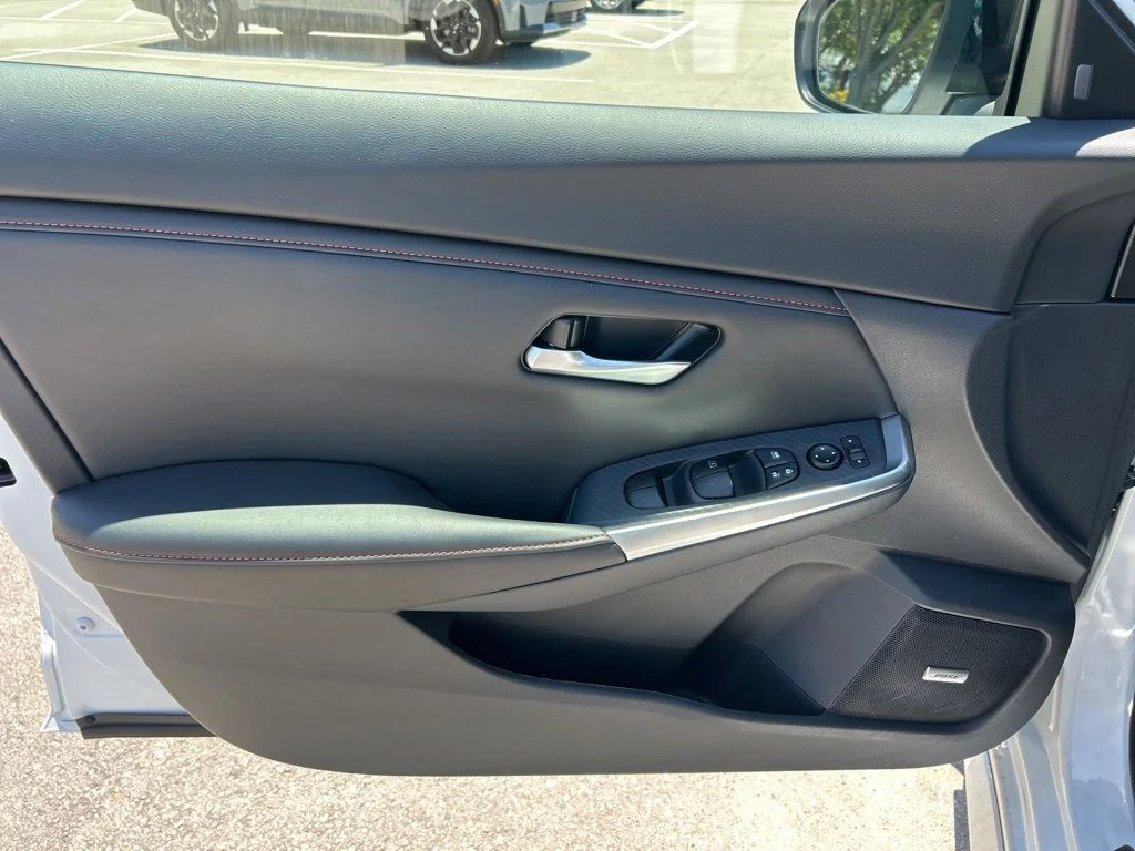 2025 Nissan Sentra SR - Photo 12