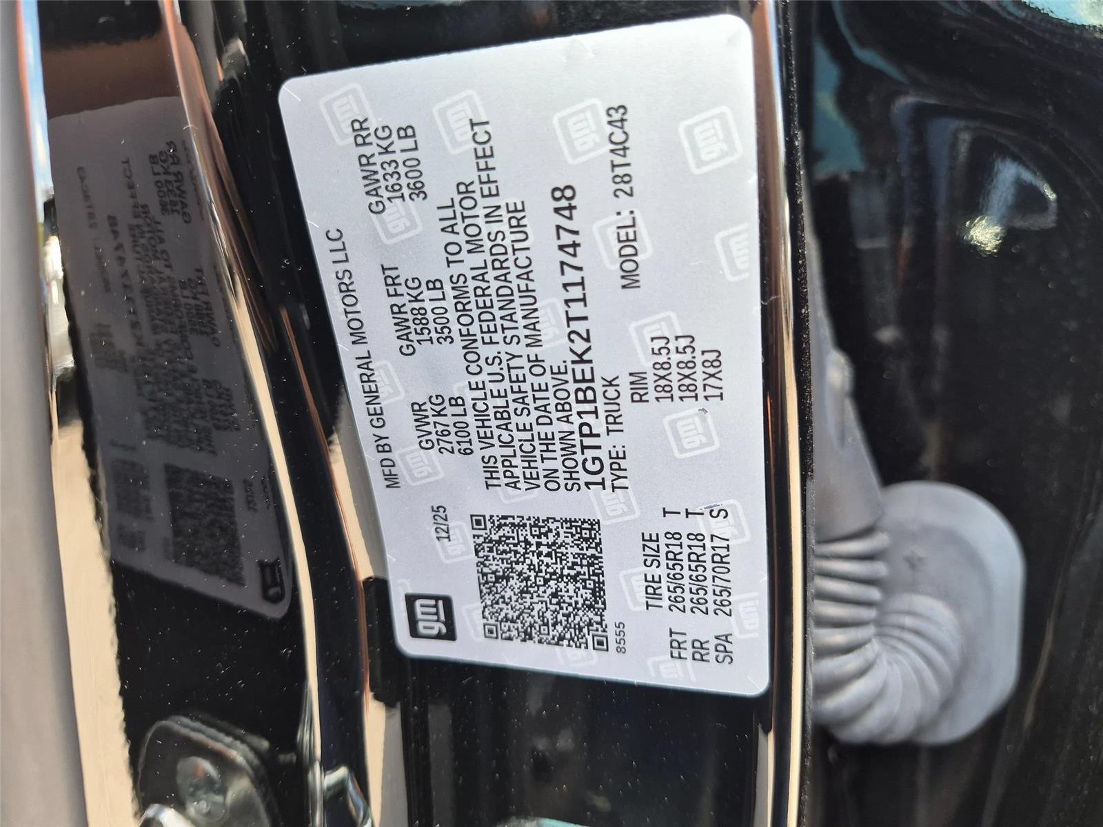 Used 2026 Onyx Black GMC 2WD Elevation image 15