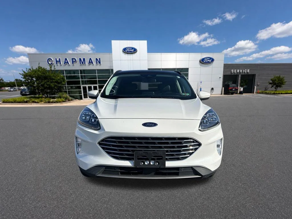 Used 2022 White Metallic Ford Titanium image 9