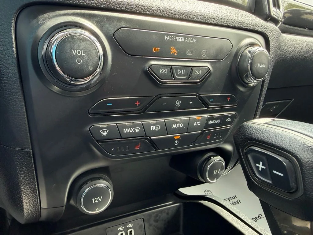 Used 2021 Gray Ford Lariat image 18