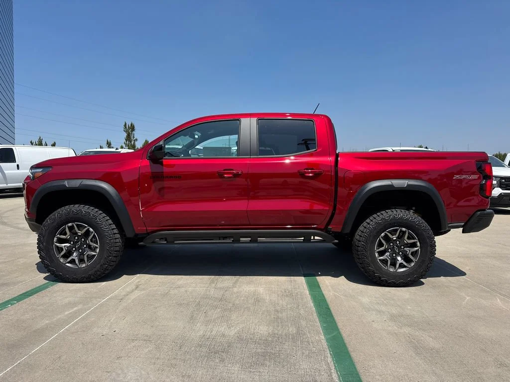 2026 Chevrolet Colorado ZR2 - Photo 6