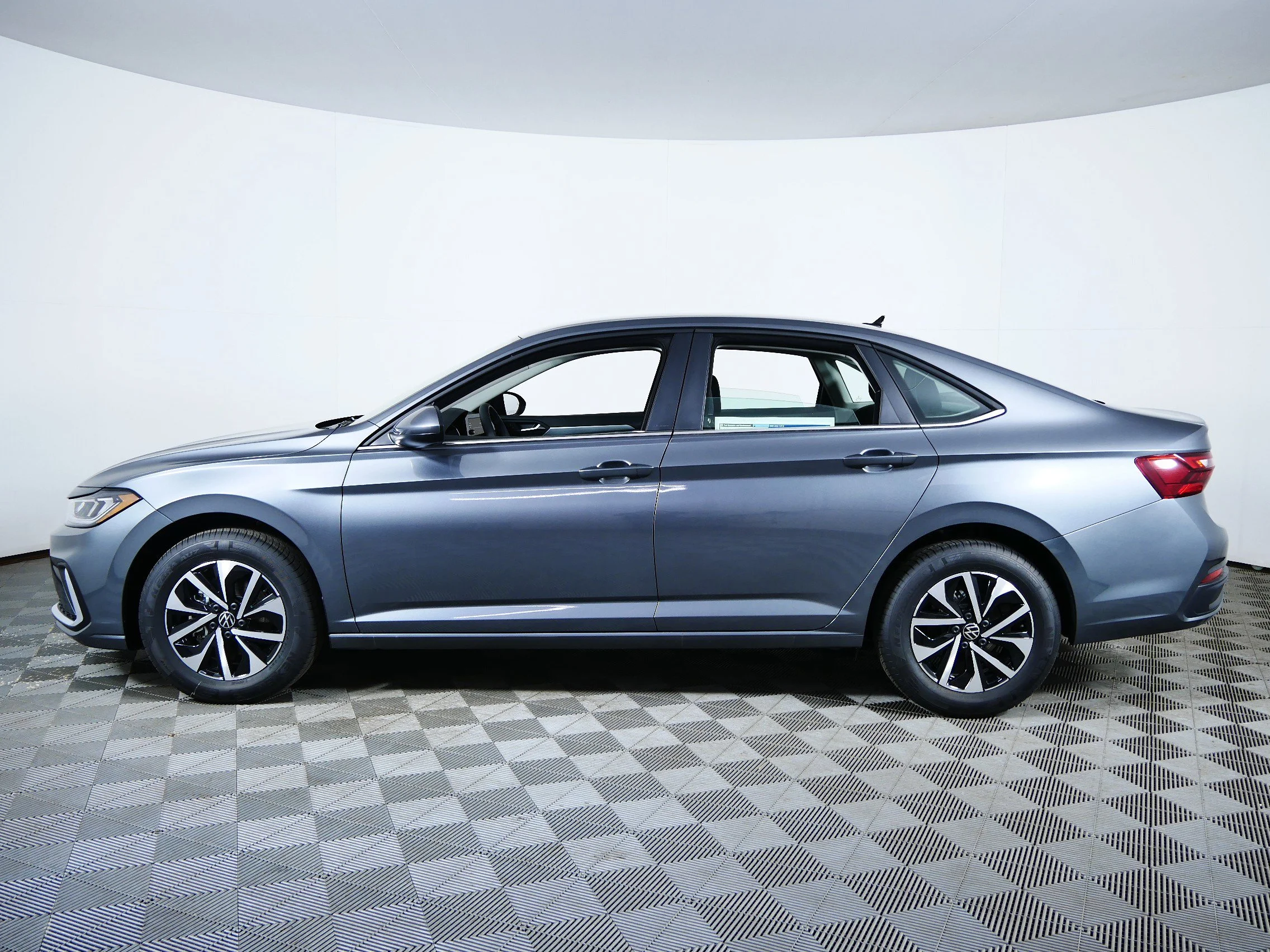 New 2026 Platinum Gray Metallic Volkswagen S image 4