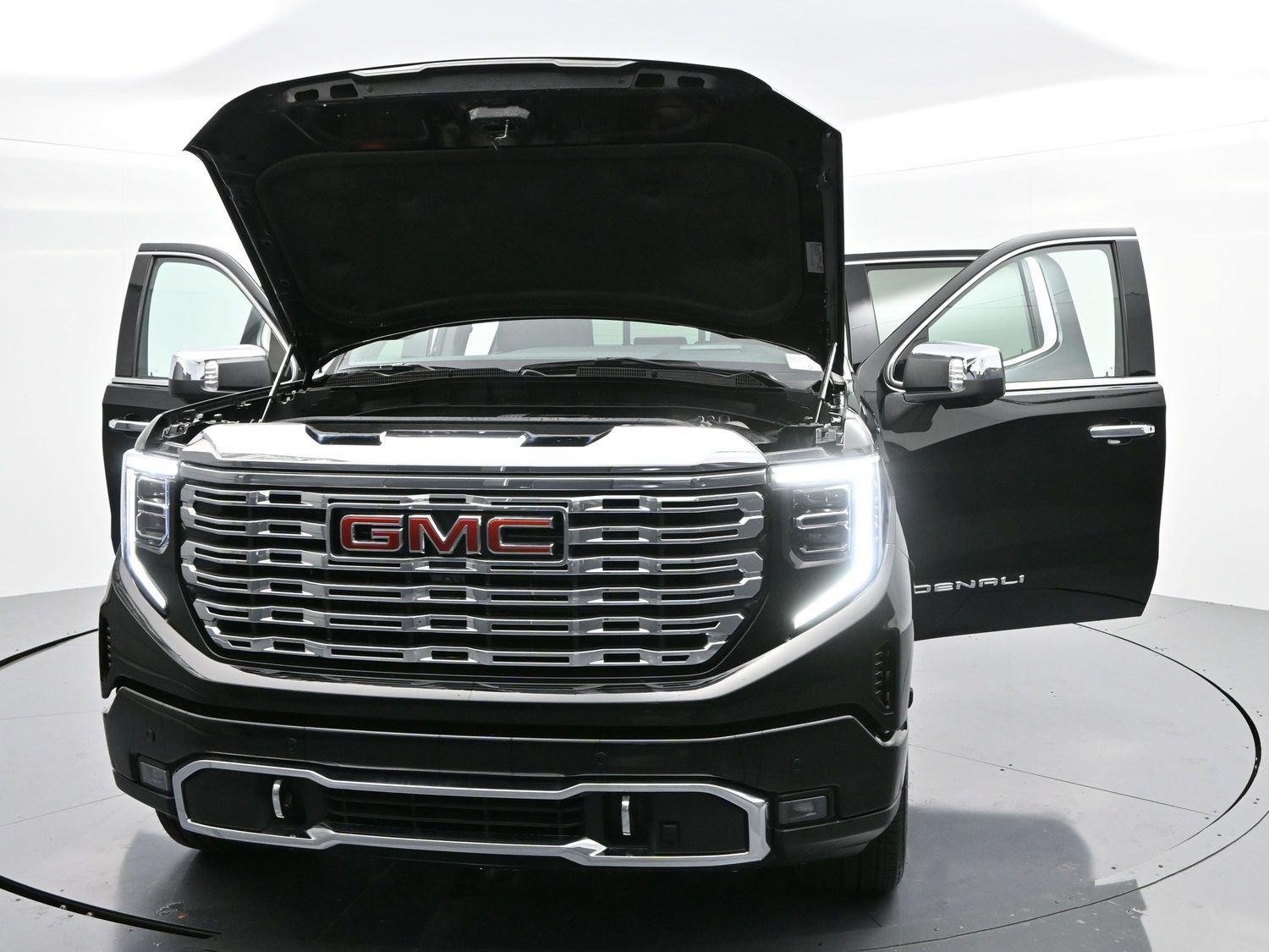 Used 2025 Onyx Black GMC Denali image 39