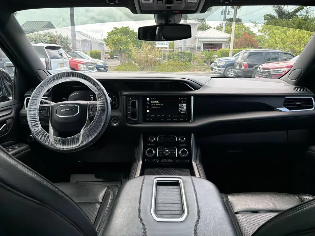Used 2022 Onyx Black GMC Denali image 10