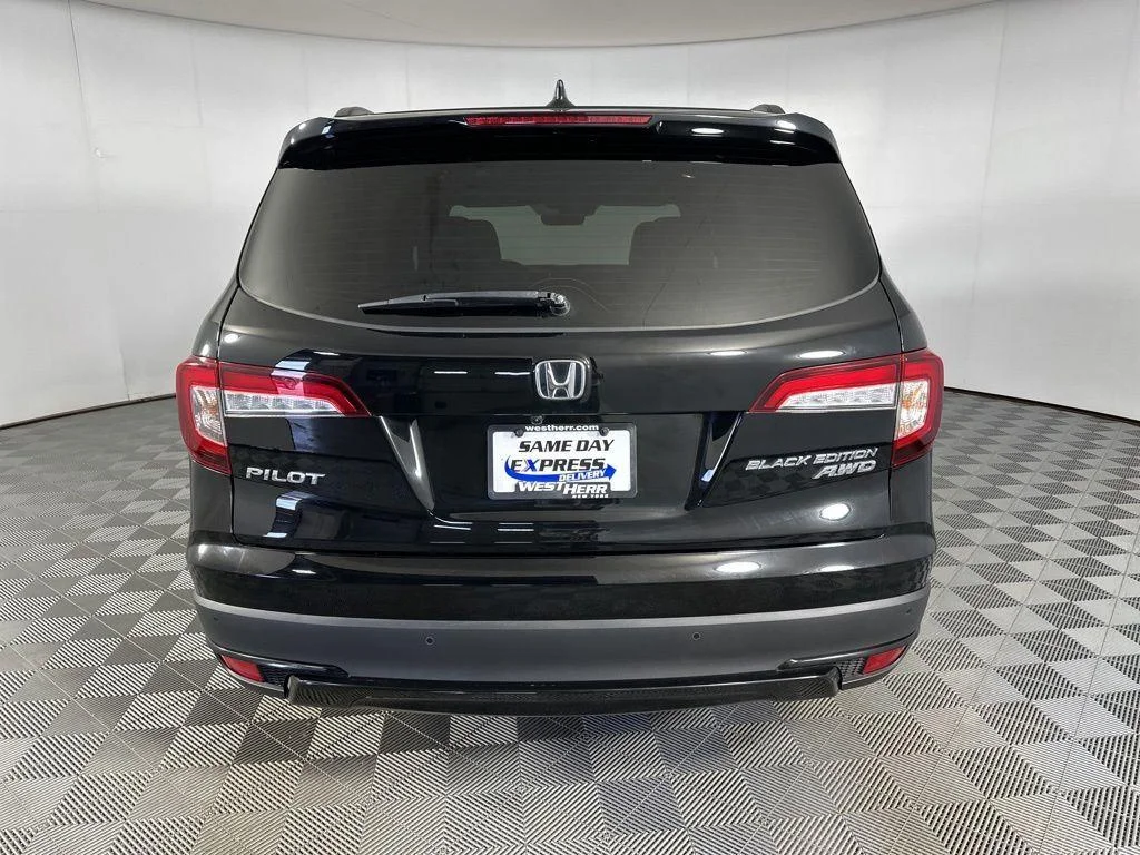 Used 2022 Crystal Black Pearl Honda Black Edition image 8