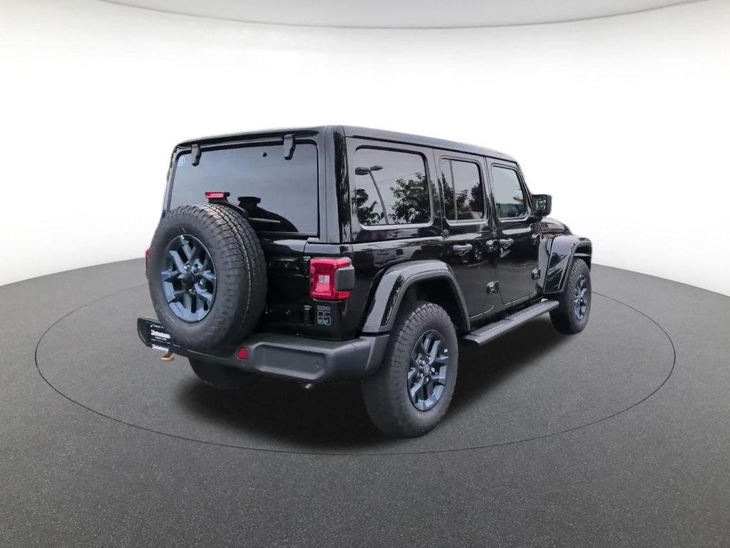 New 2026 Black Clear-Coat Exterior Paint Jeep 85th Anniversary Edition image 5