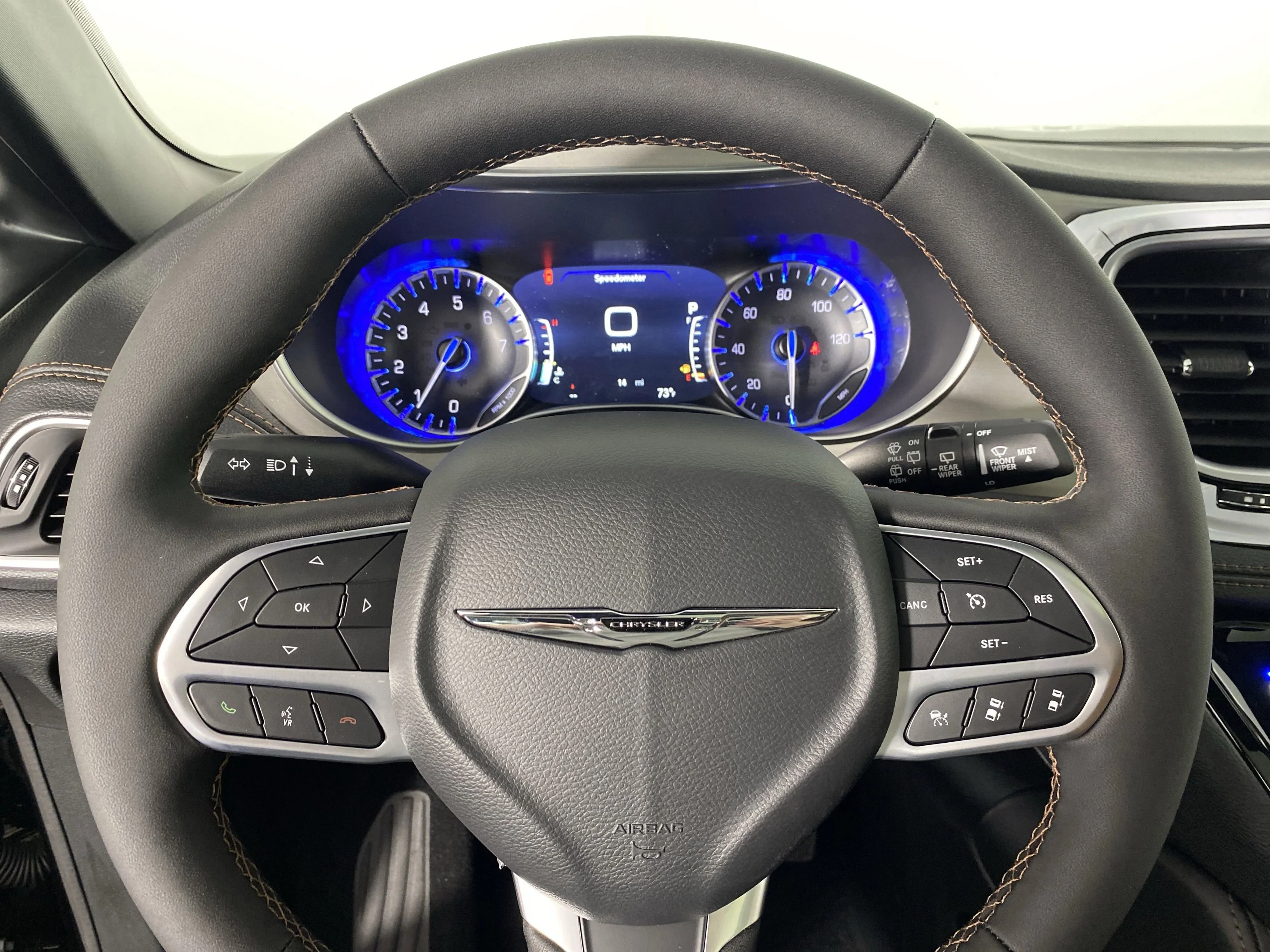 New 2026 Diamond Black Crystal Pearl-Coat Exterior Paint Chrysler Pinnacle image 17