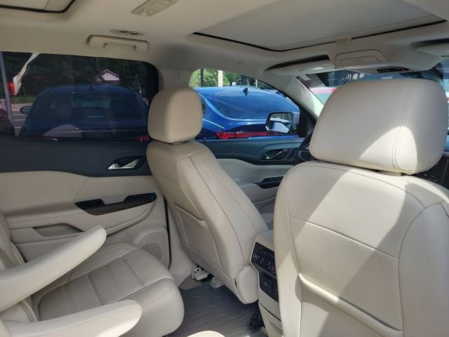 Used 2023 Silver GMC Denali image 32