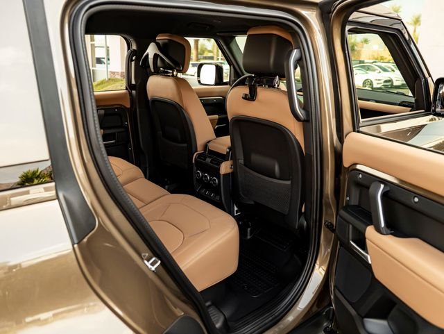 New 2026 Gondwana Stone Metallic Land Rover S image 32