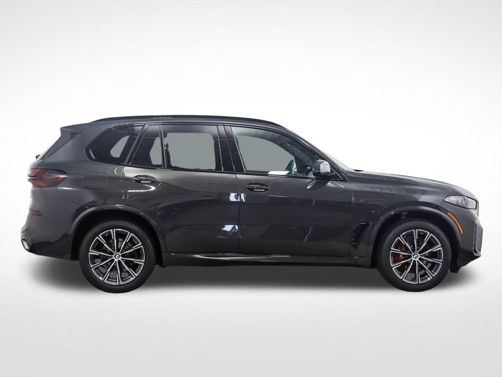New 2026 Gray Metallic BMW xDrive40i image 6