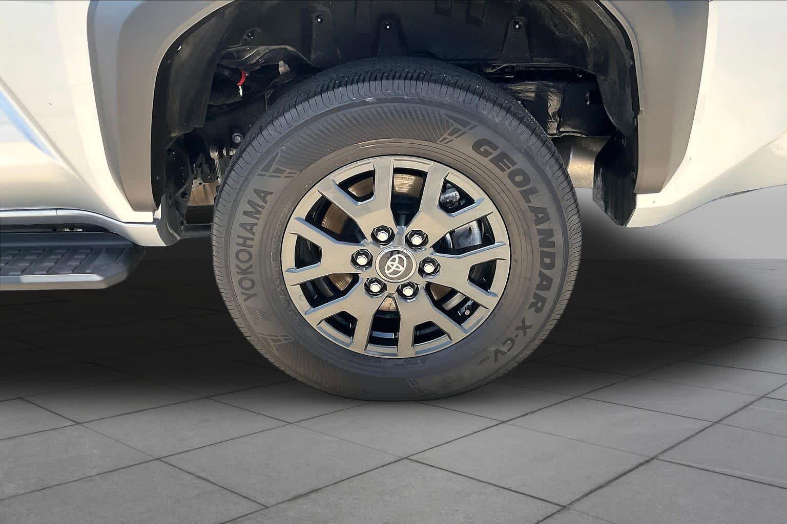 2025 Toyota 4Runner SR5 - Photo 11