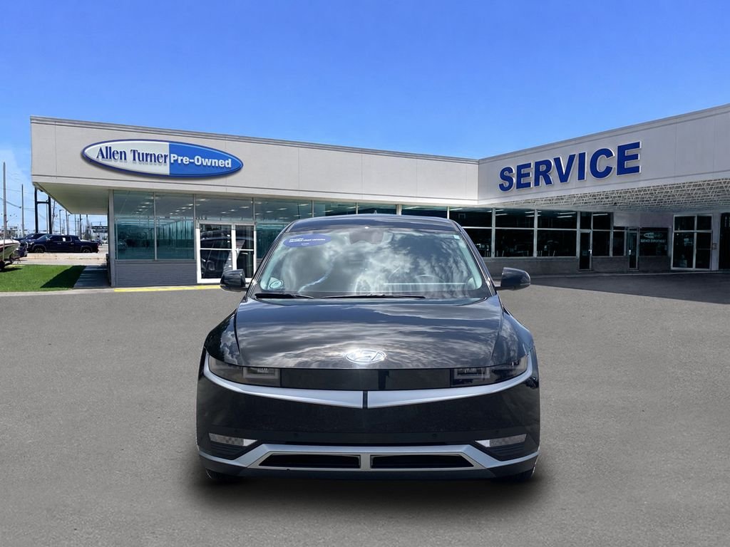 Certified Used 2024 Abyss Black Hyundai SEL image 3
