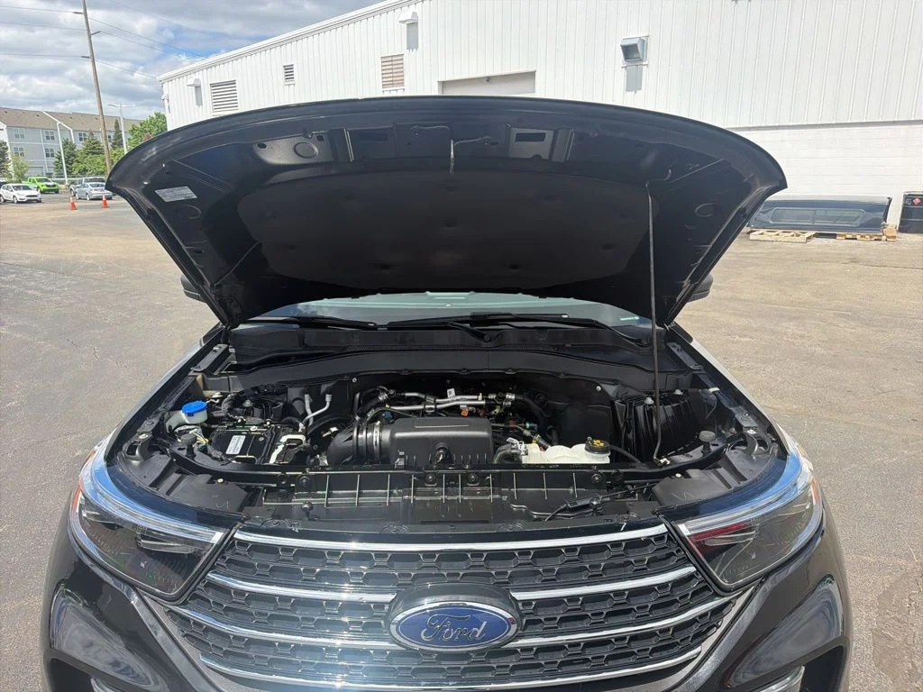 Used 2022 Black Ford XLT image 32