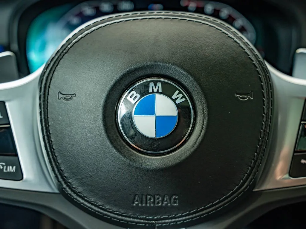 Used 2023 Dark Graphite Metallic BMW 540i image 27