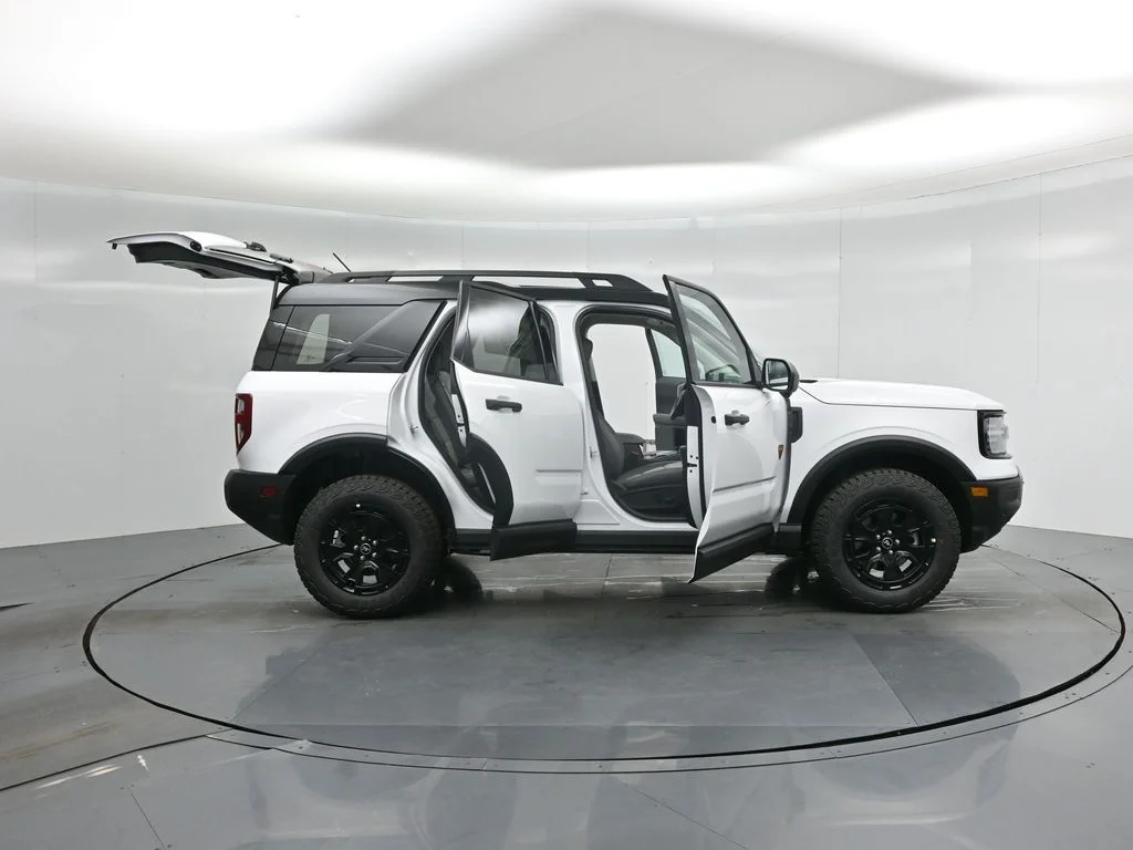New 2026 Oxford White Ford Badlands image 4
