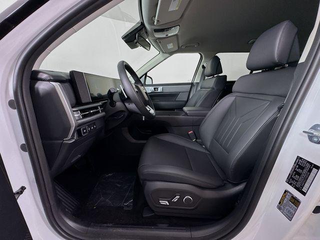 New 2026 White Hyundai SEL FWD image 35