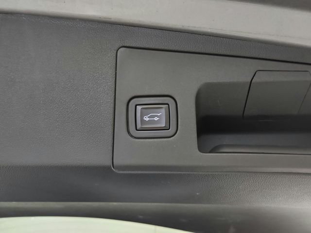 Used 2023 Silver Cadillac Premium Luxury image 27