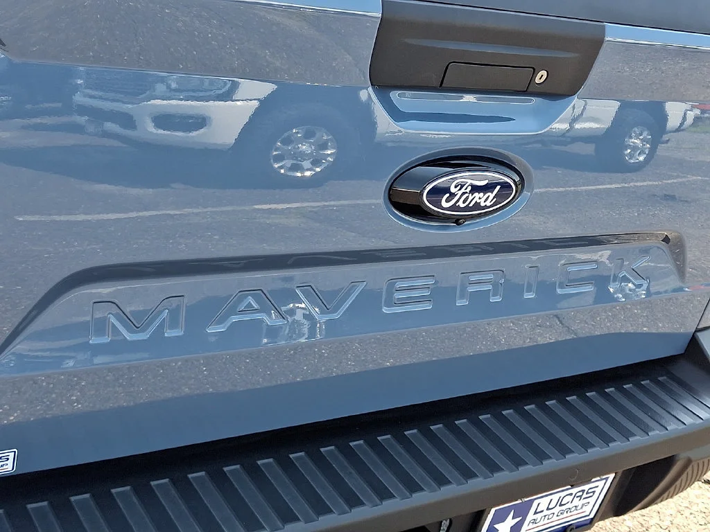 Used 2025 Gray Ford XLT image 32