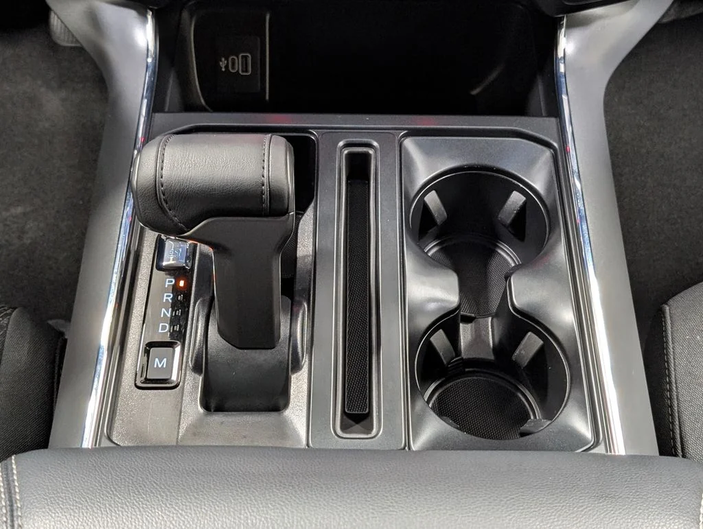 New 2026 Avalanche Ford XLT image 10
