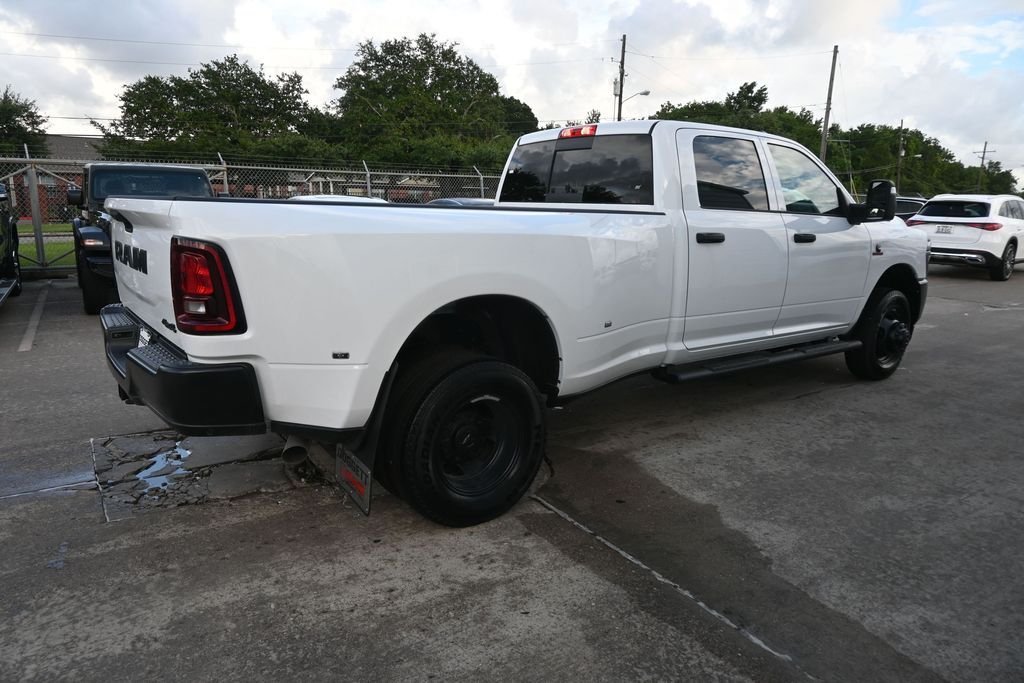 New 2026 Bright White Clear-Coat Exterior Paint RAM Tradesman image 20
