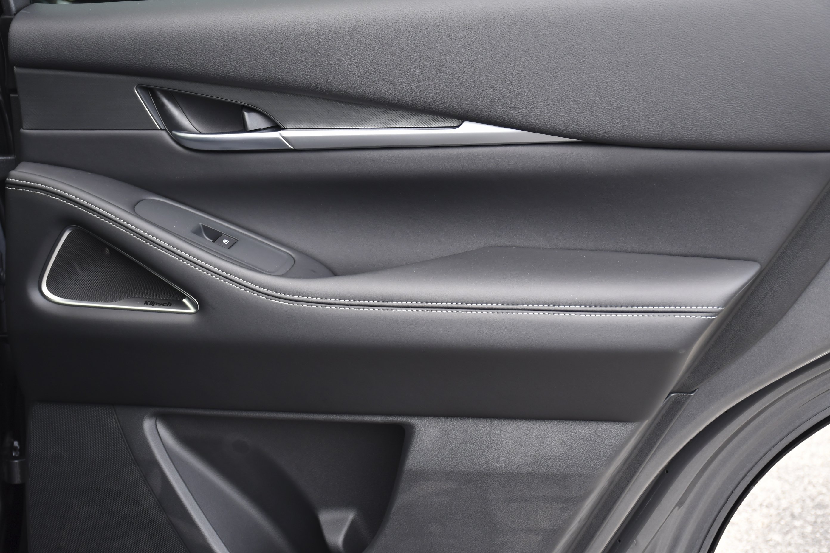 New 2027 GRAPHITE SHADOW INFINITI Luxe FWD image 31