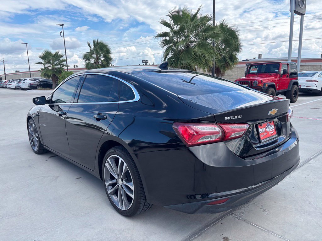 Used 2022 Black Chevrolet LT image 4