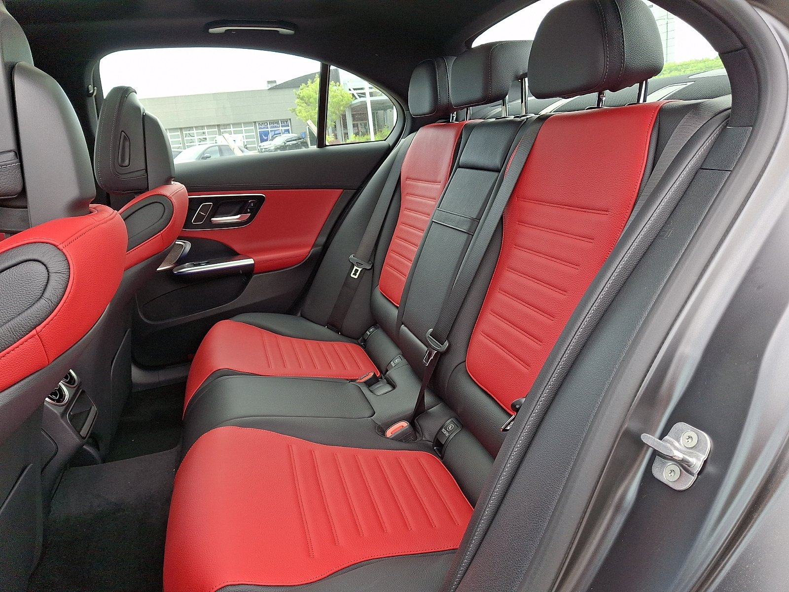 New 2026 MANUFAKTUR exclusive graphite grey magno Mercedes-Benz C 300 image 8