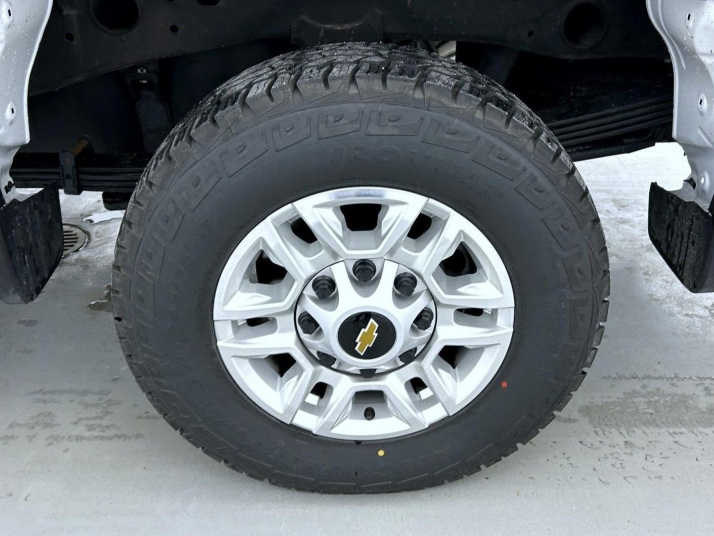 Used 2025 White Chevrolet LT image 22