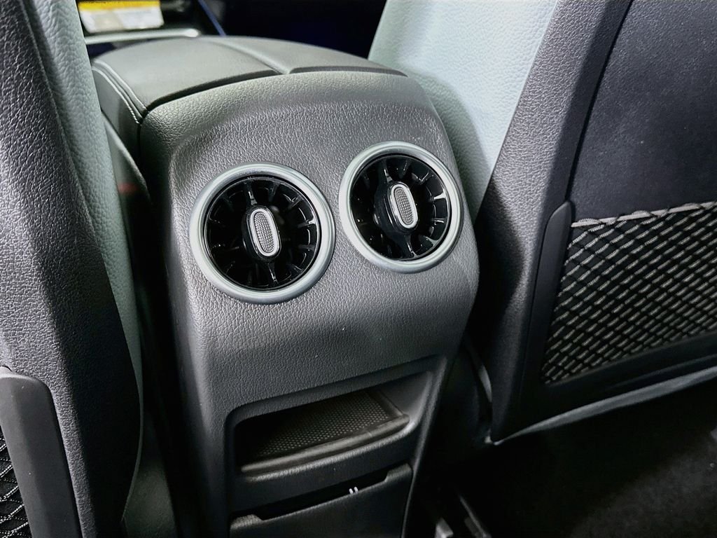 Certified Used 2026  Mercedes-Benz GLB 250 image 25