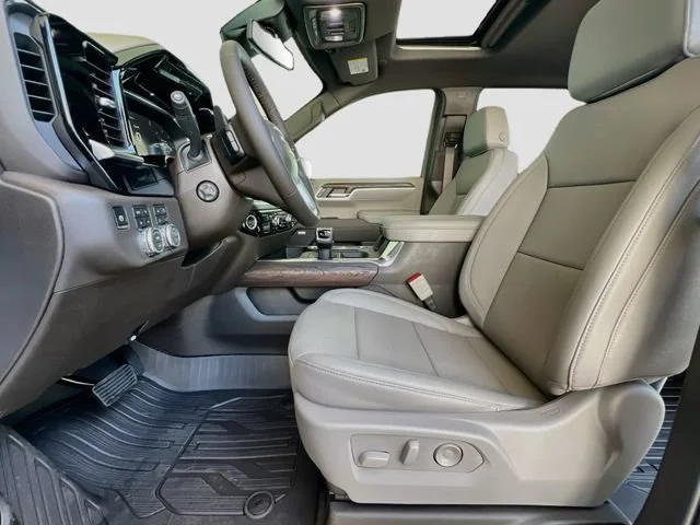 2026 GMC Sierra 1500 SLT - Photo 15